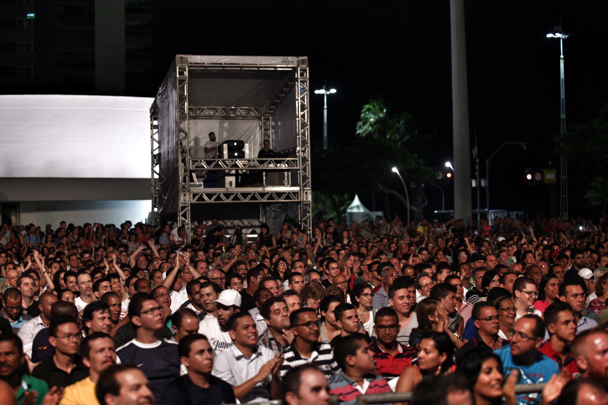 DO FREVO AO JAZZ - SPOK FREVO ORQUESTRA