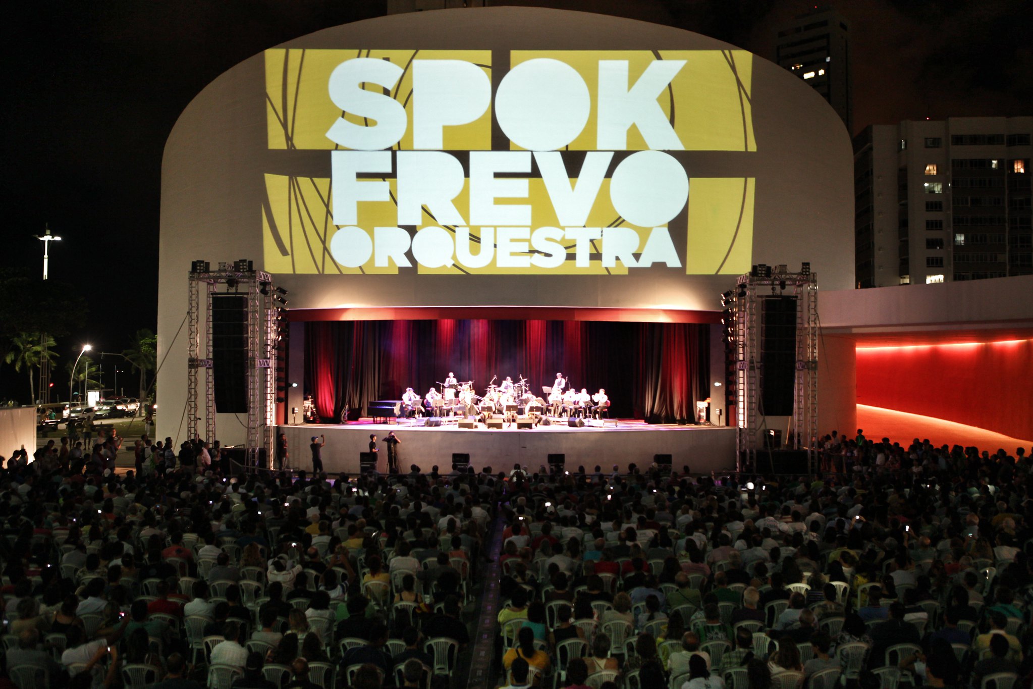 DO FREVO AO JAZZ - SPOK FREVO ORQUESTRA